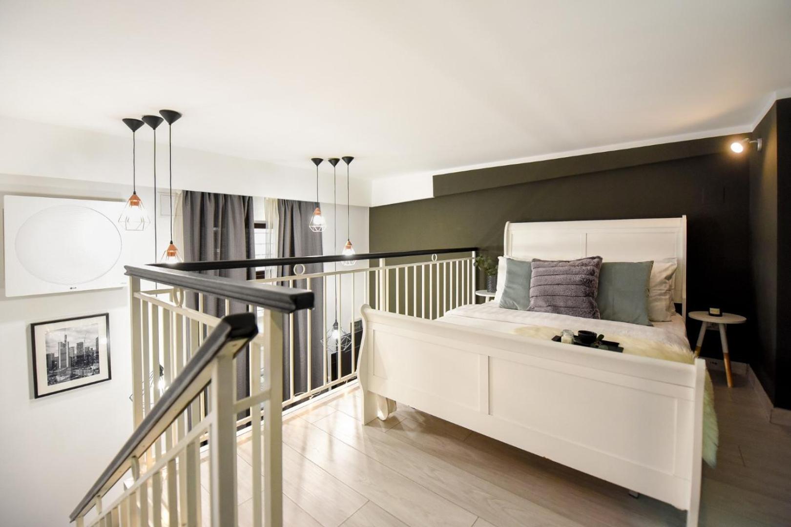 Central Comfort - Duplex-Style Studios On Regina Elisabeta Bucharest Room photo